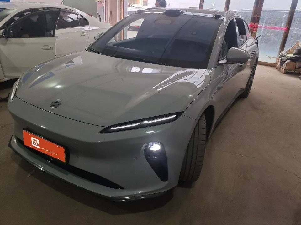 NIO 2024 ET5T 100kWh Touring automatic - View 1