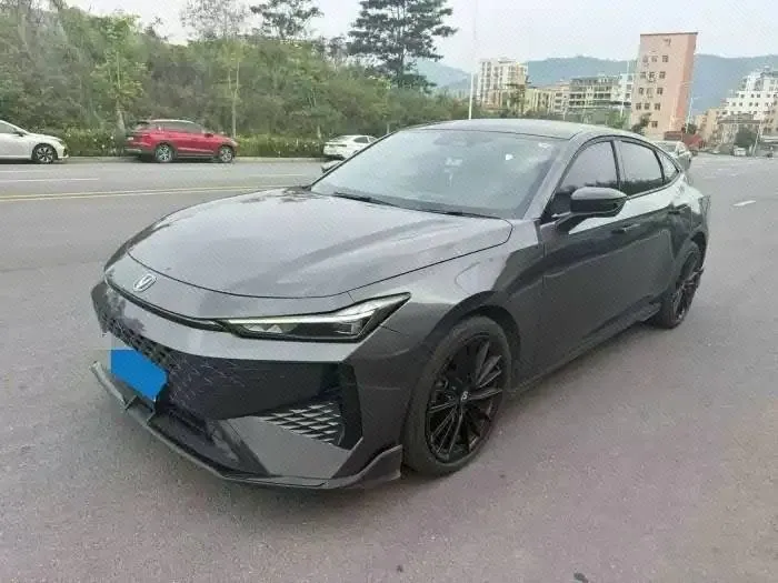 ChangAn 2025 UNI-V 1.5T Distinguished Sports Automatic - View 1
