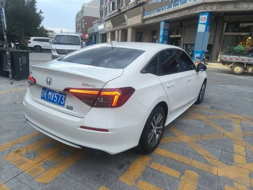 Honda 2025 Civic 1.5T Stepless 240TURBO Zhiqu Plus Automatic Gear 9