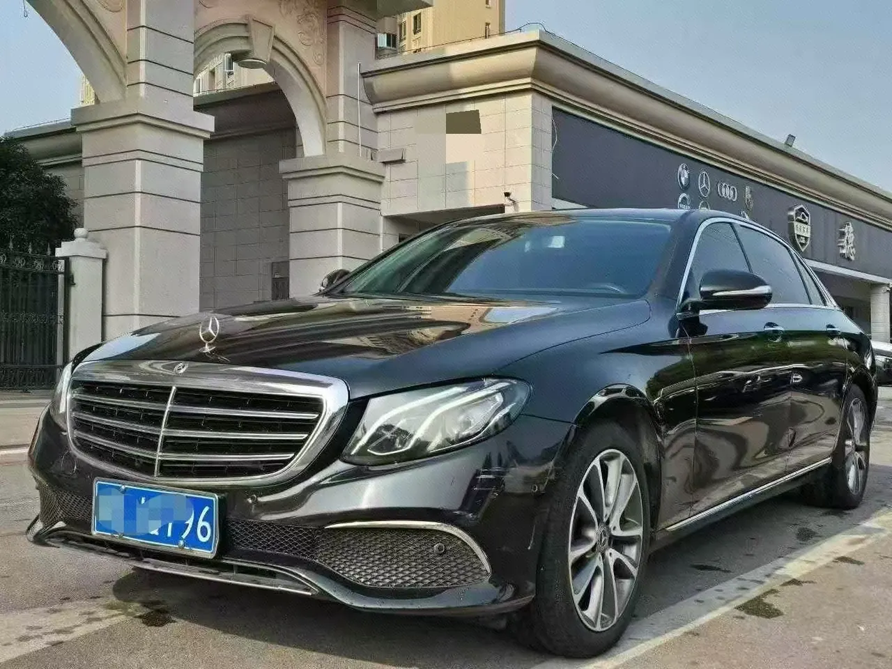 Mercedes Benz E Class 2020 E 260 L 48V 1.5T (modified) automatic gear - View 1