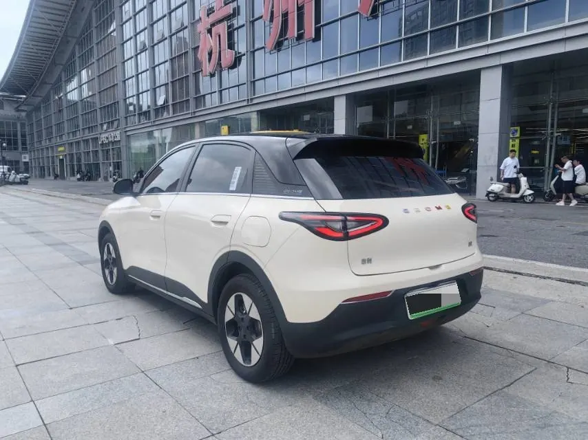 Geely 2024 Star Wish UP 410km Discovery Edition Automatic Gear 3