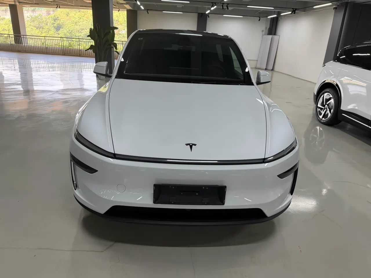 Tesla 2025 Model Y L Long Endurance All-Wheel Drive Automatic Transmission 3