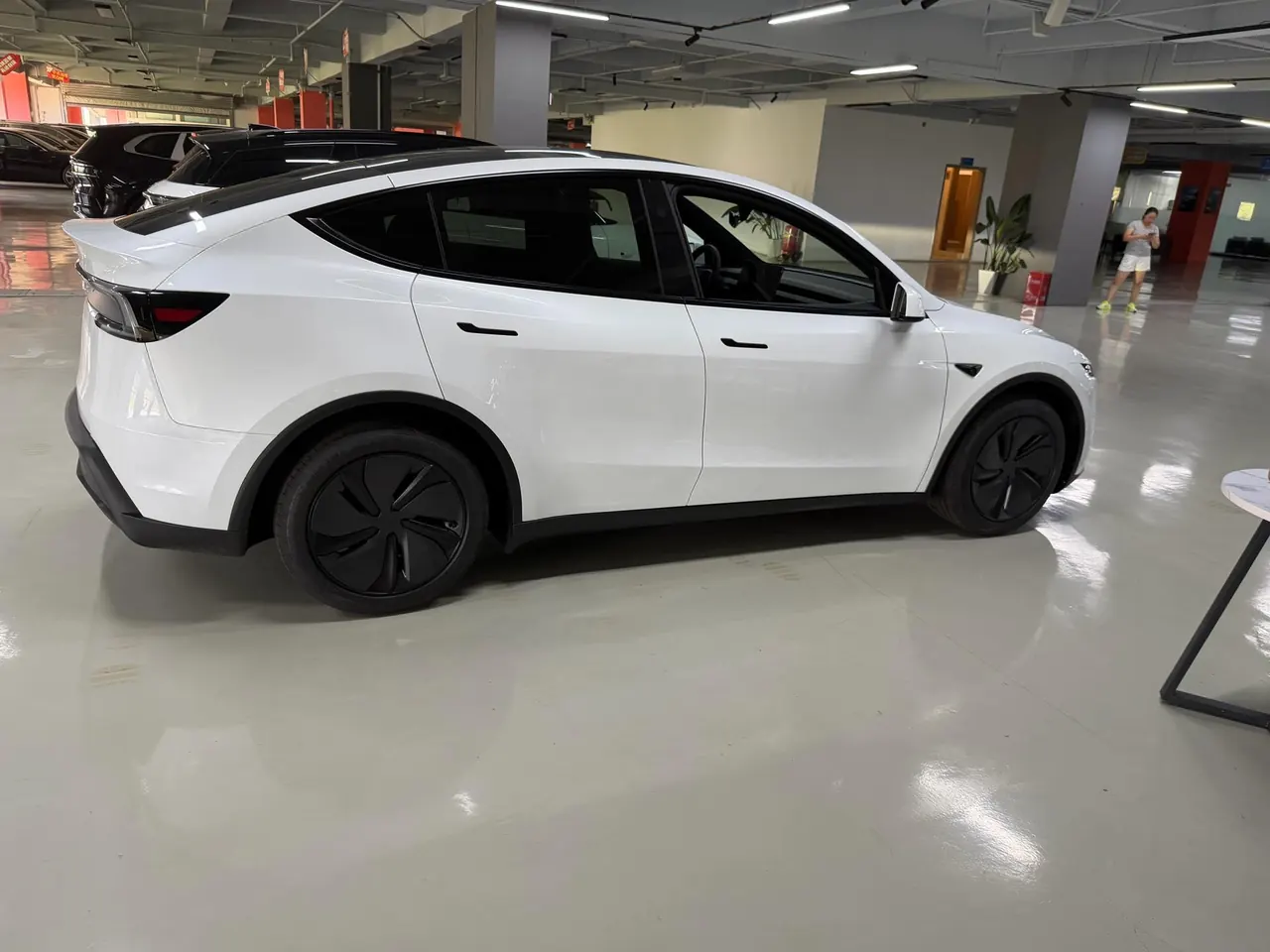 Tesla 2025 Model Y L Long Endurance All-Wheel Drive Automatic Transmission 4