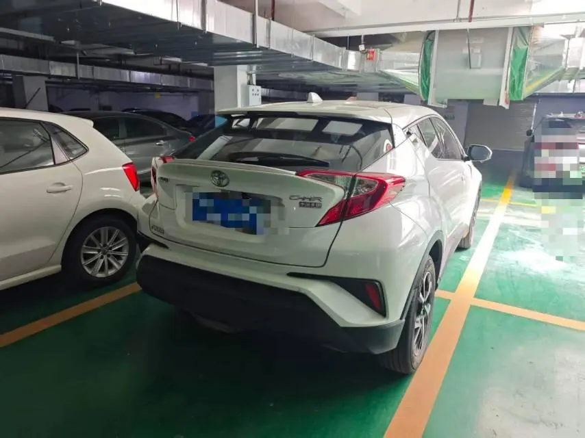 Toyota 2020 C- HR 2.0 stepless leading version of automatic gear 4