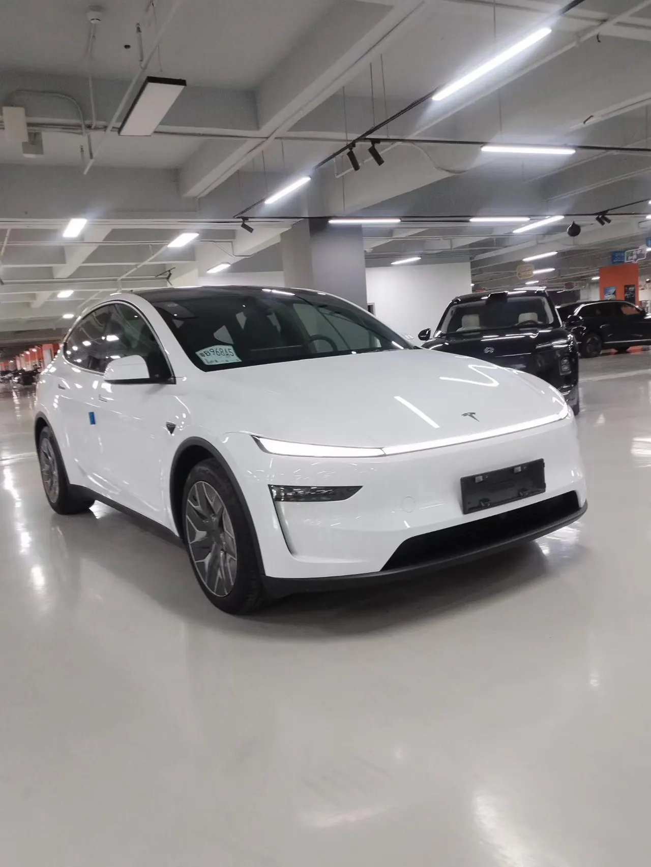 Tesla 2026 Model Y long endurance all-wheel drive version automatic transmission 3
