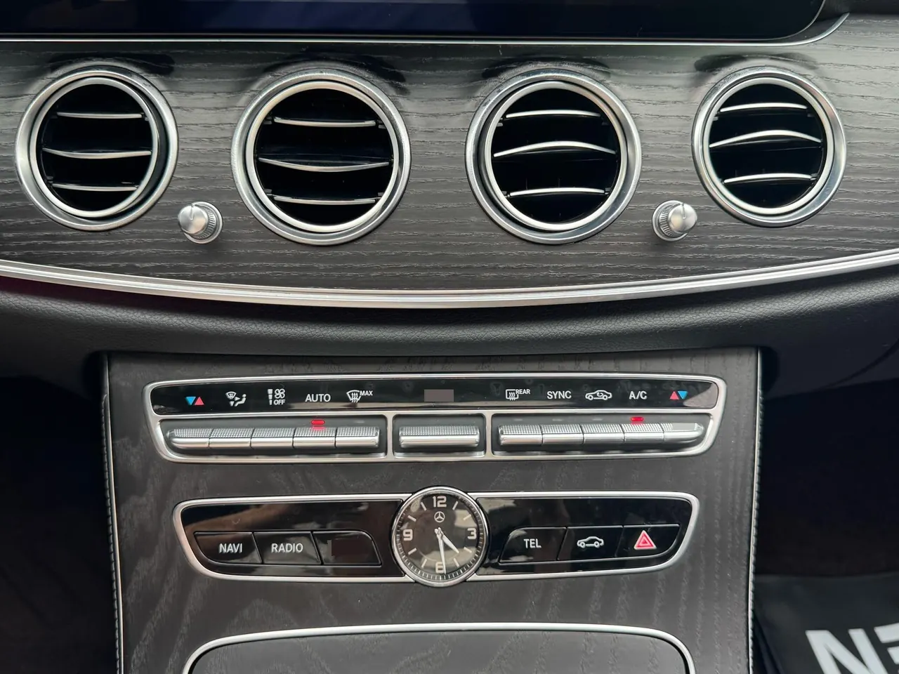 Mercedes Benz E-Class 2020 E 300 L 2.0T Sports Fashion Automatic Gear 17