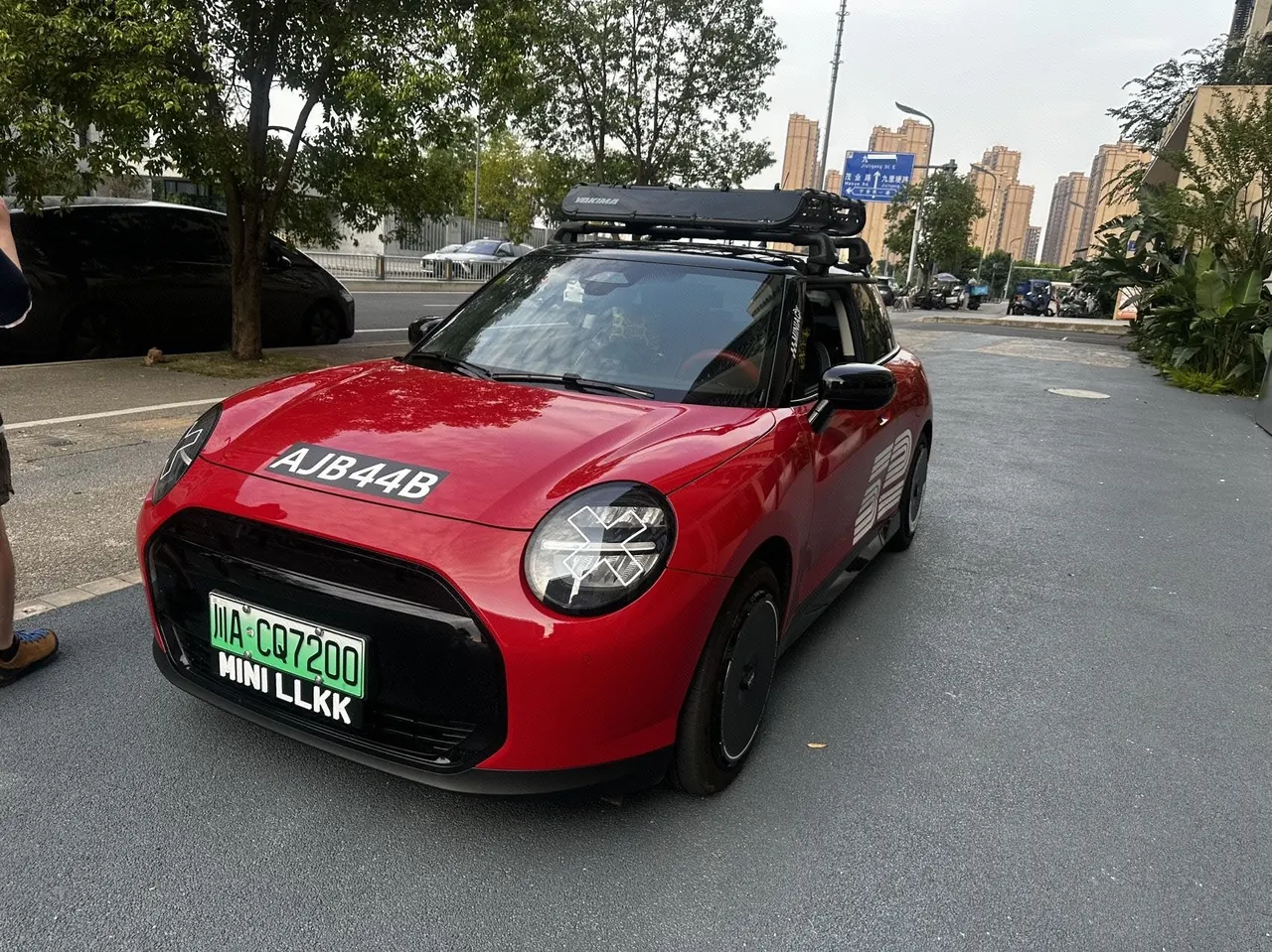 MINI 2025 Mini Cooper E 456km Cooper E Classic Automatic - View 1