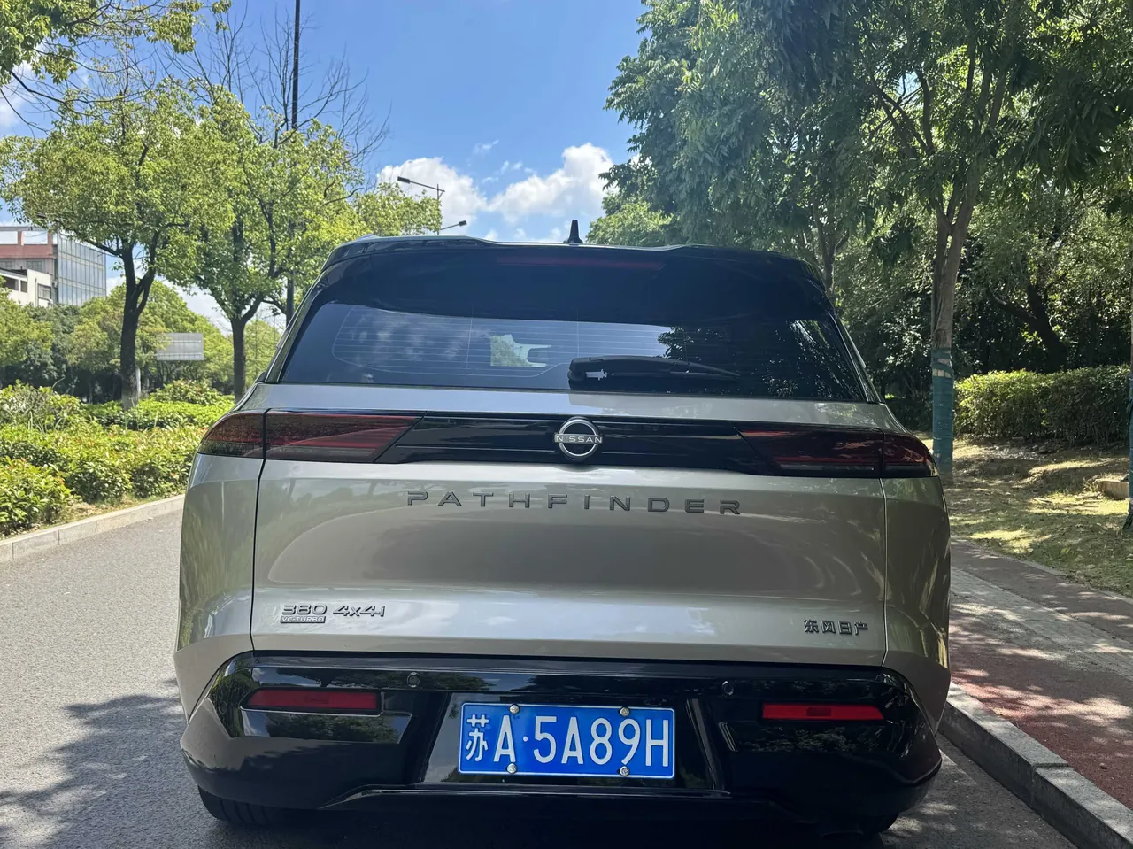 Nissan 2024 Land Exploration 2.0T 380VC-TURBO Four-wheel Drive Intelligent Driving Edition 6-seat Automatic Gear 4