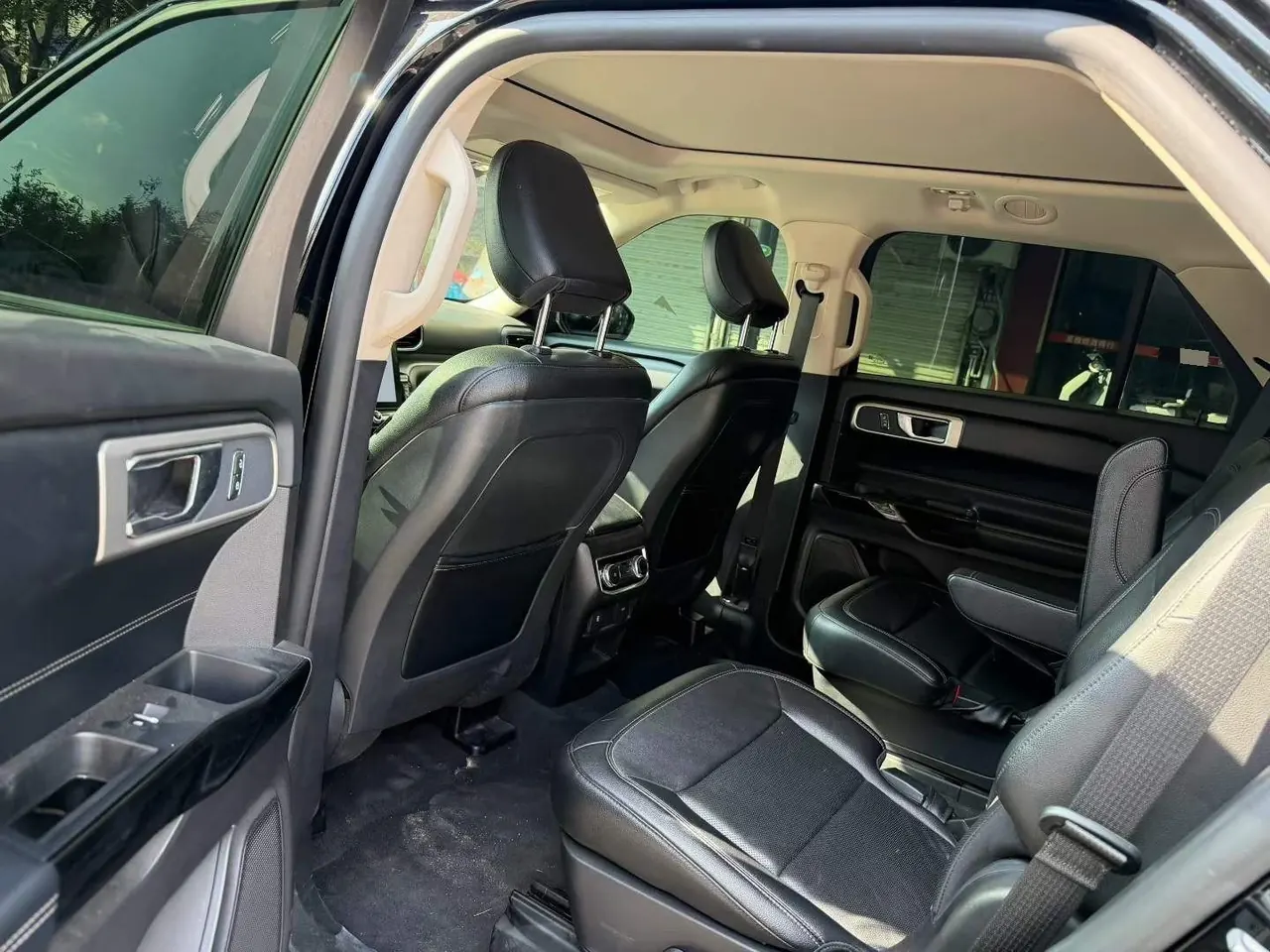 Ford 2020 Explorer 2.3T EcoBoost 285 Four-wheel Drive Fashion Edition 6-seat Automatic Gear 7