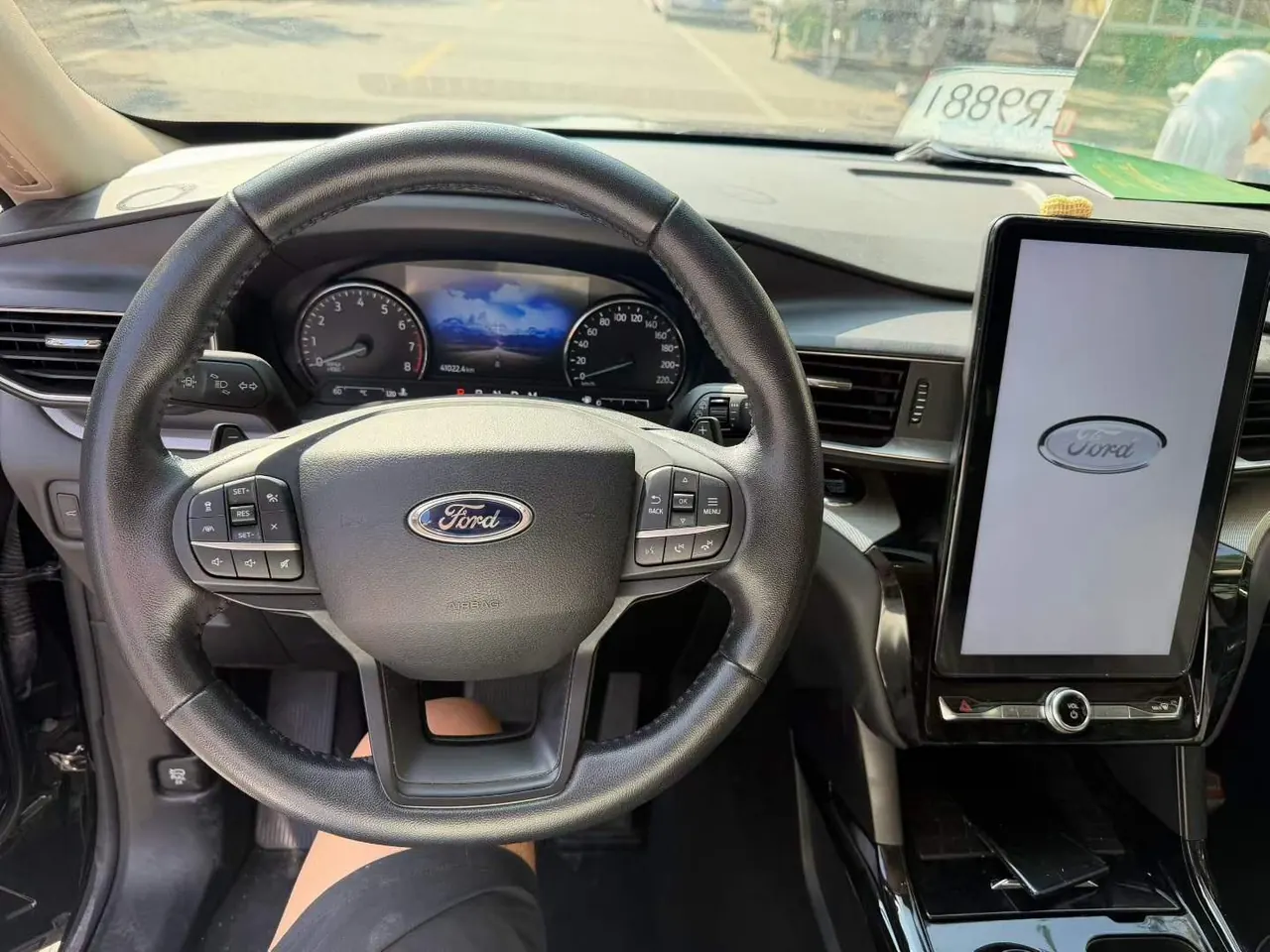 Ford 2020 Explorer 2.3T EcoBoost 285 Four-wheel Drive Fashion Edition 6-seat Automatic Gear 9