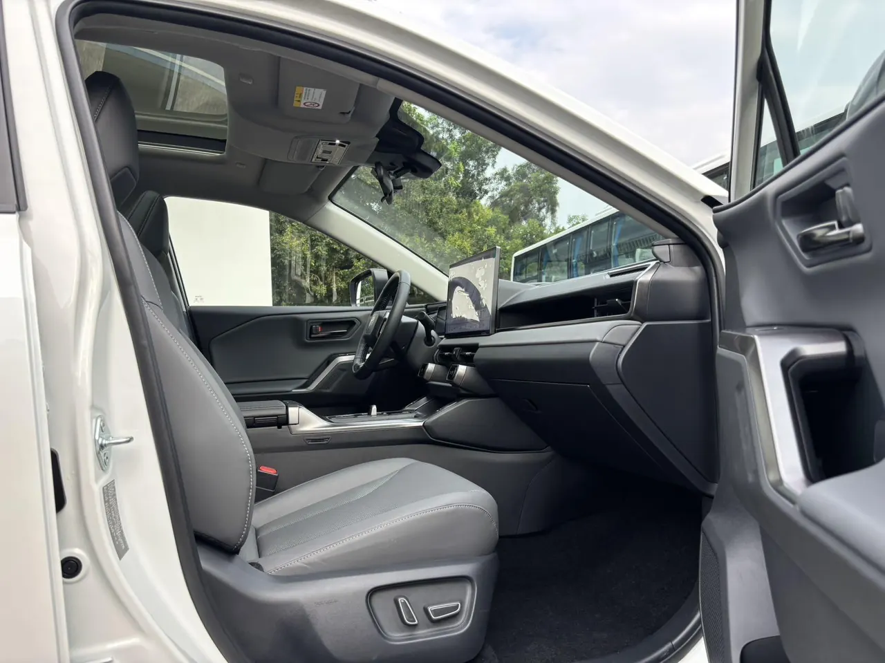 Toyota 2026 Weilanda Dual Engine 2.0 Stepless Intelligent Electric Hybrid PRO Automatic Gear 6