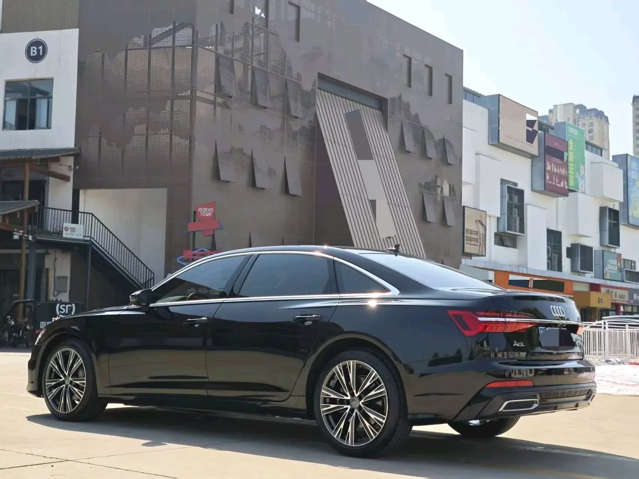 Audi 2021 A6L 2.0TFSI 40TFSI Deluxe Dynamic Automatic 5