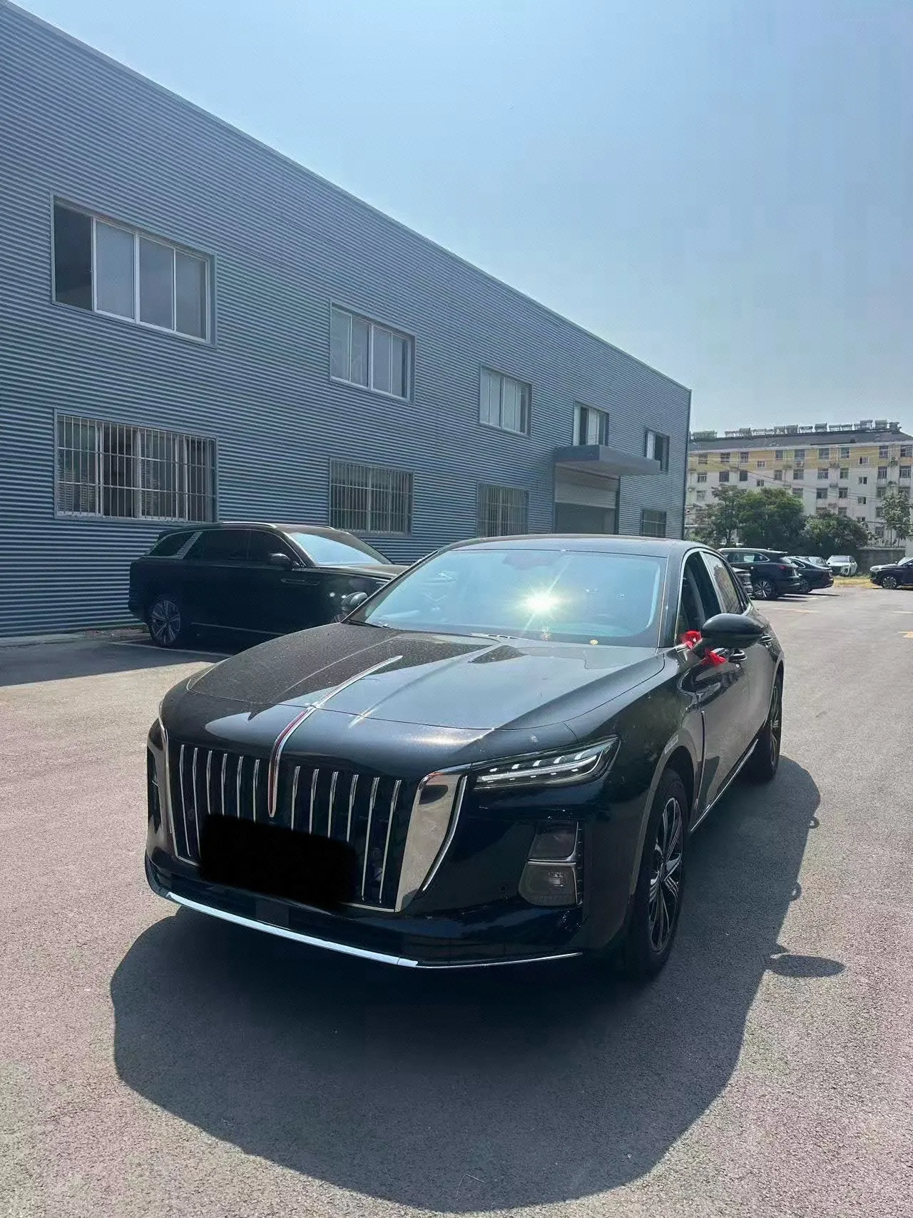 HongQi 2025 H5 PHEV 1.5T 130 Super Hybrid Automatic Gear - View 1