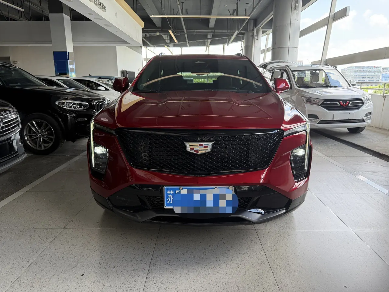 Cadillac 2024 XT4 48V 2.0T 28T 4-wheel drive luxury automatic gear 2
