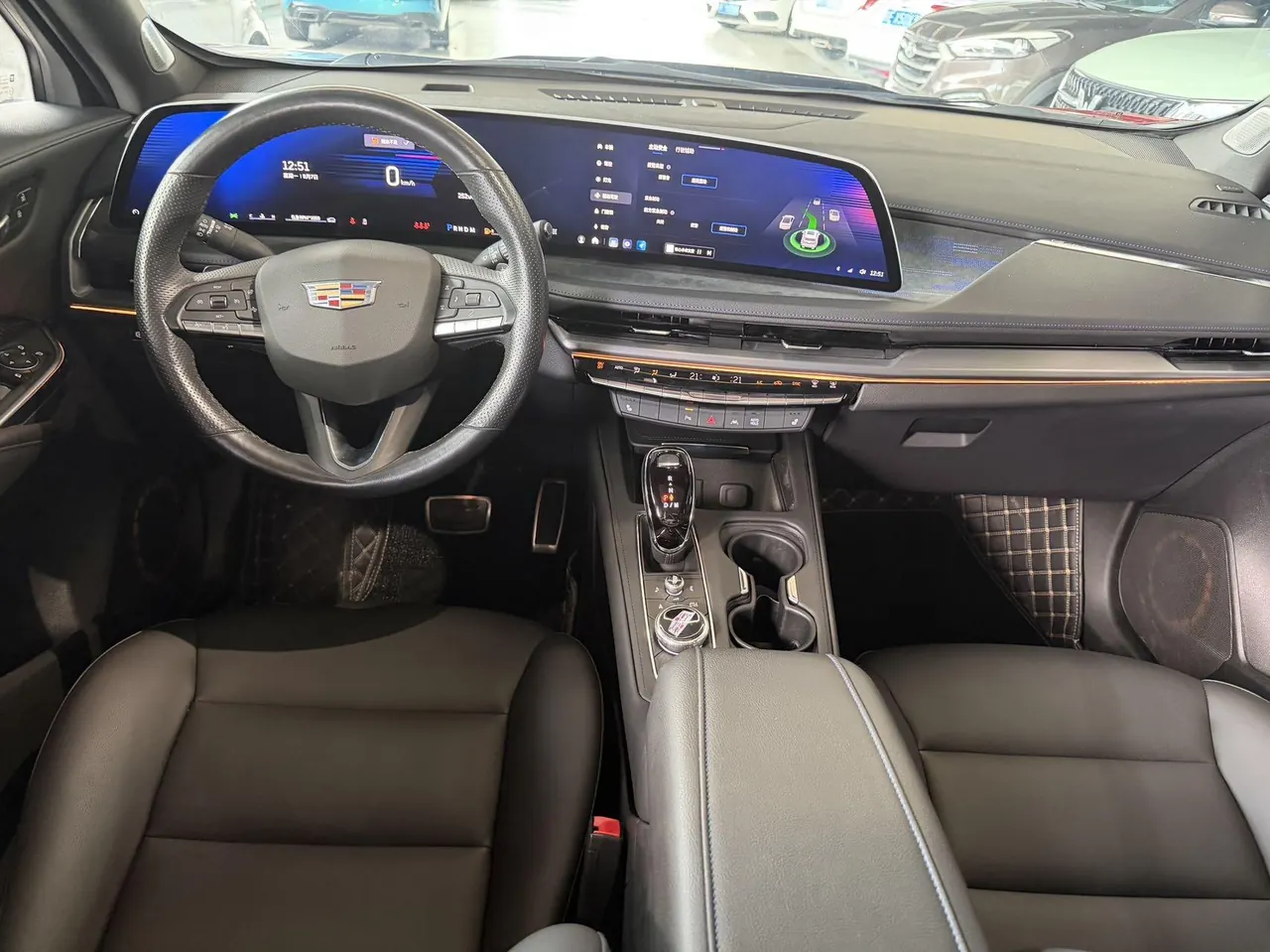 Cadillac 2024 XT4 48V 2.0T 28T 4-wheel drive luxury automatic gear 5