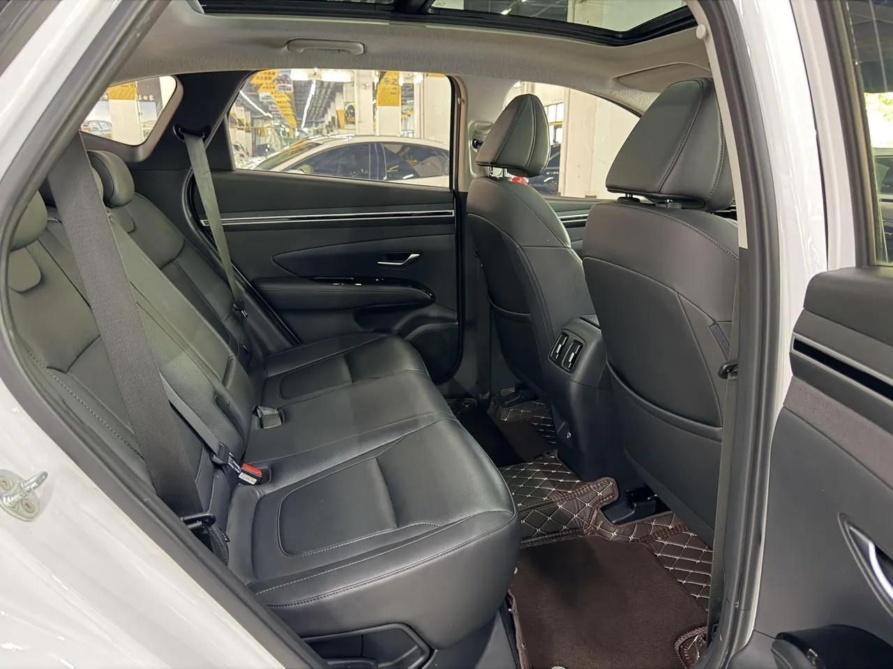 Hyundai 2022 Tousheng L 1.5T LUX Premium N Line Automatic 10