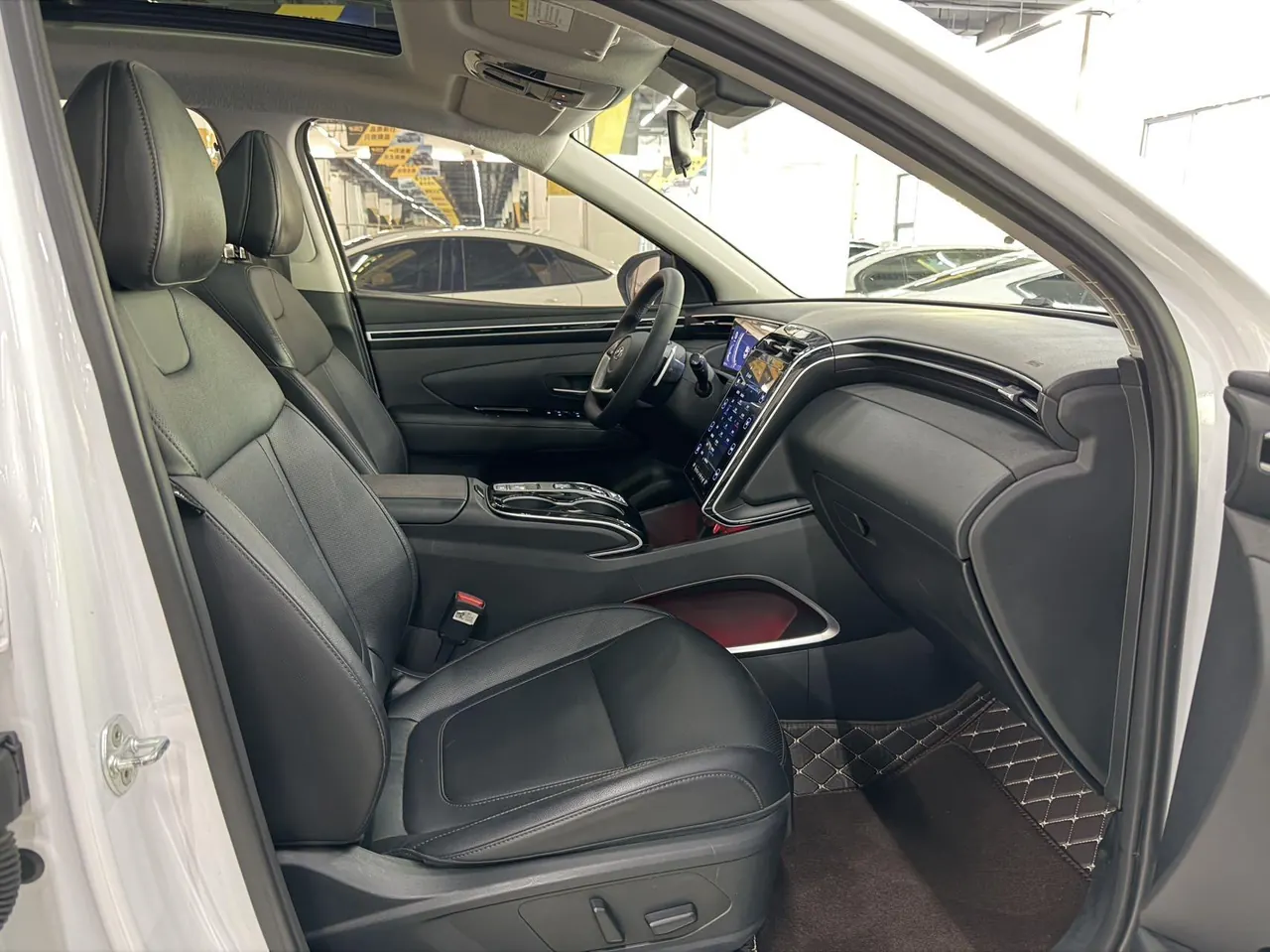 Hyundai 2022 Tousheng L 1.5T LUX Premium N Line Automatic 11