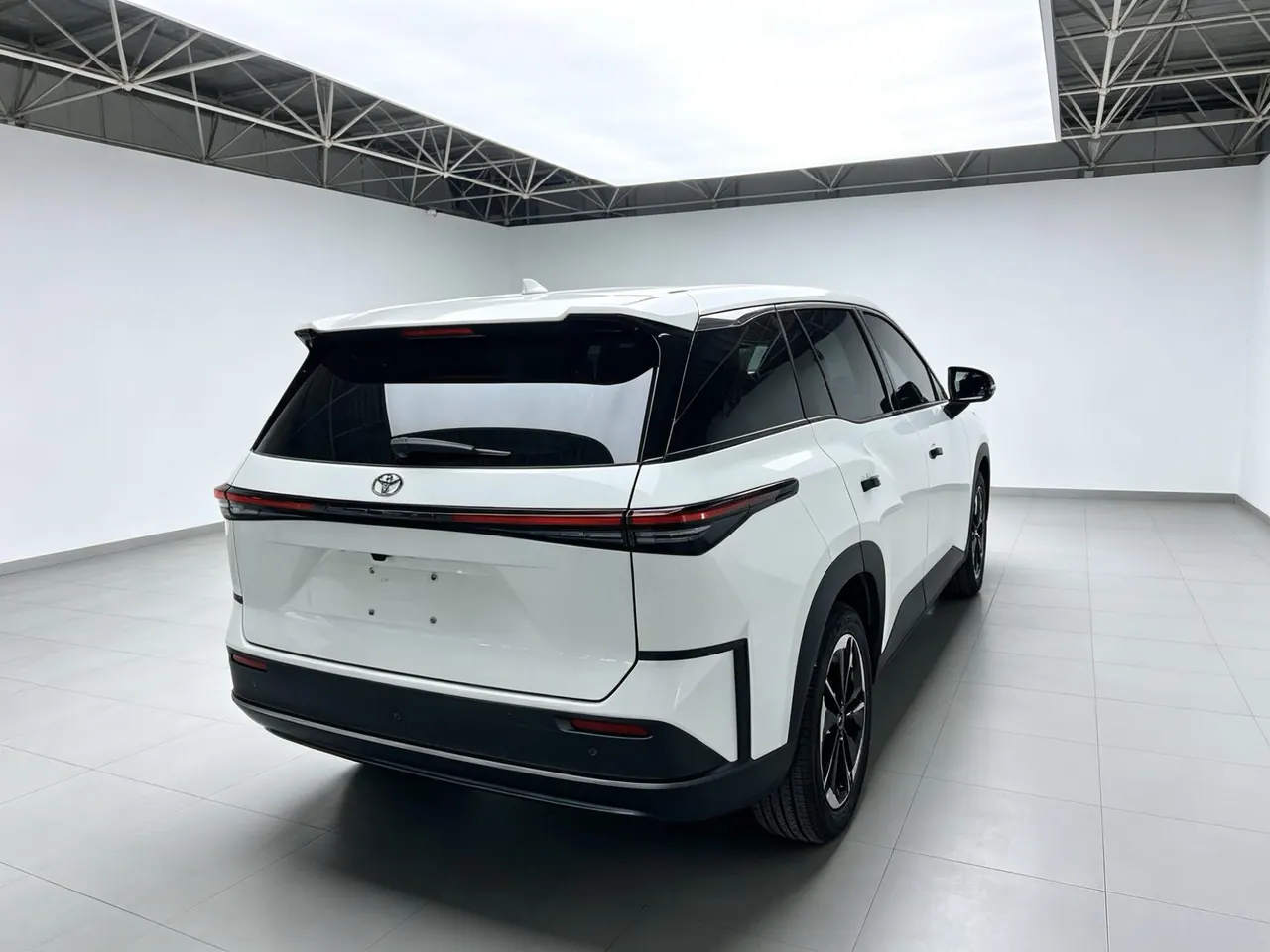 Toyota 2025 Platinum Intelligence 3X 520 Pro Automatic Gear 2