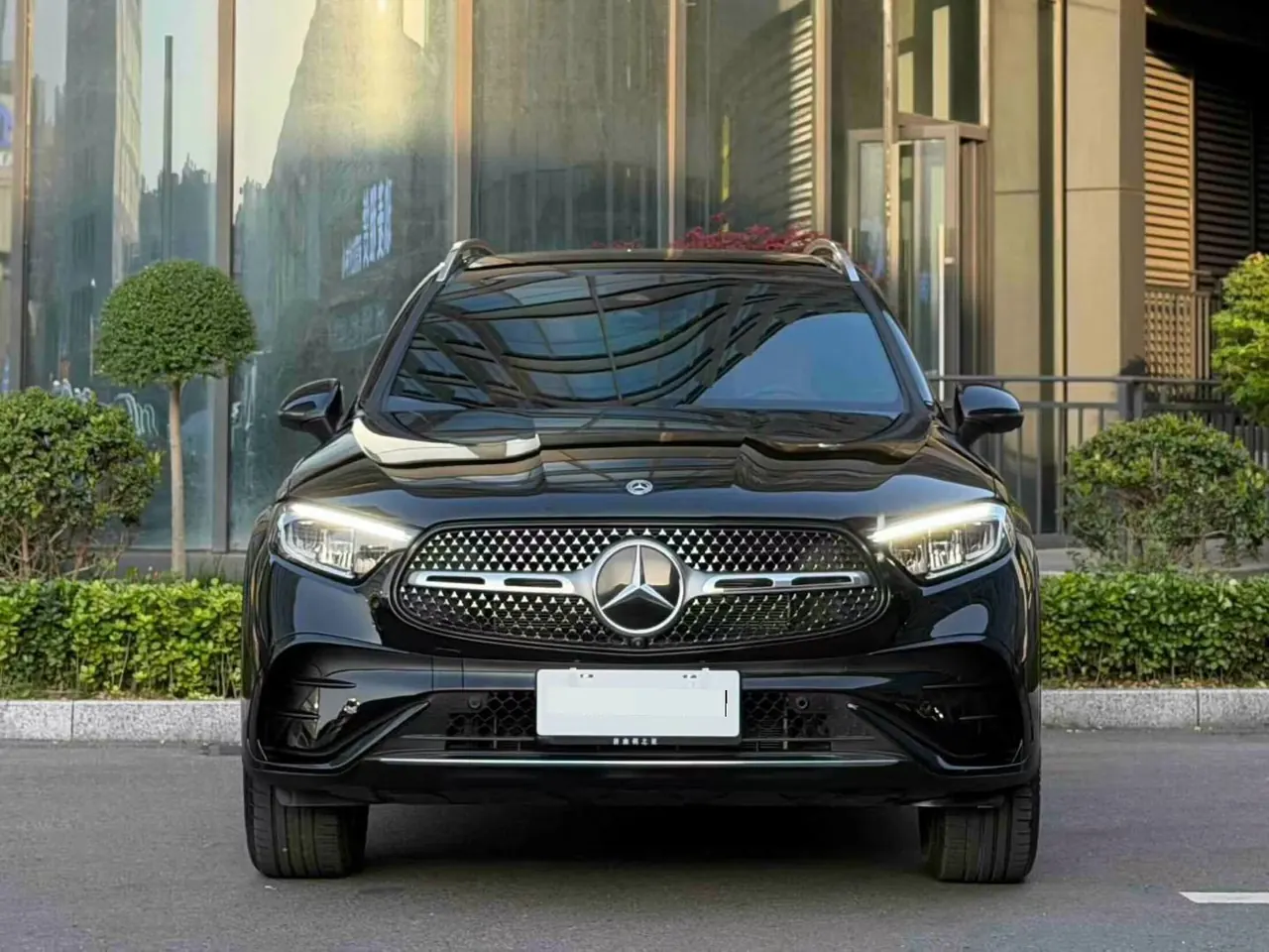 Mercedes Benz 2025 GLC 300 L 4MATIC 48V 2.0T dynamic 5-seat automatic gear 2