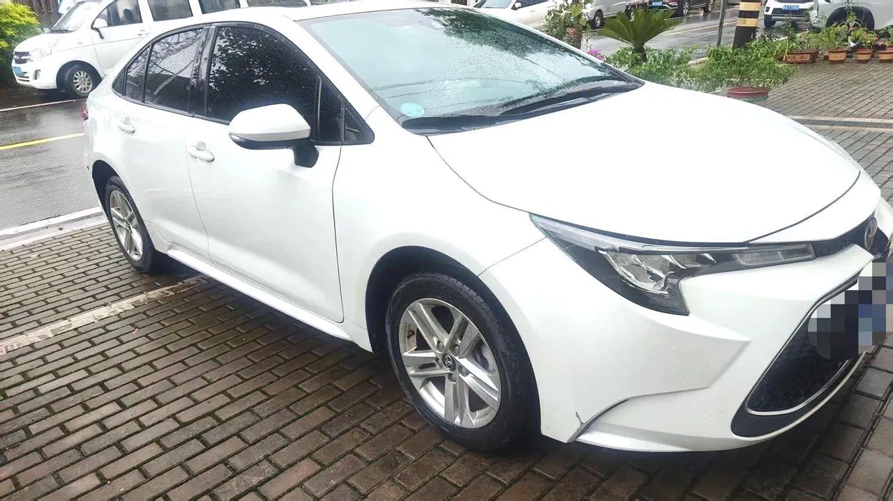 Toyota 2022 Lei Ling 1.2T Stepless 185T Deluxe Automatic Gear 2