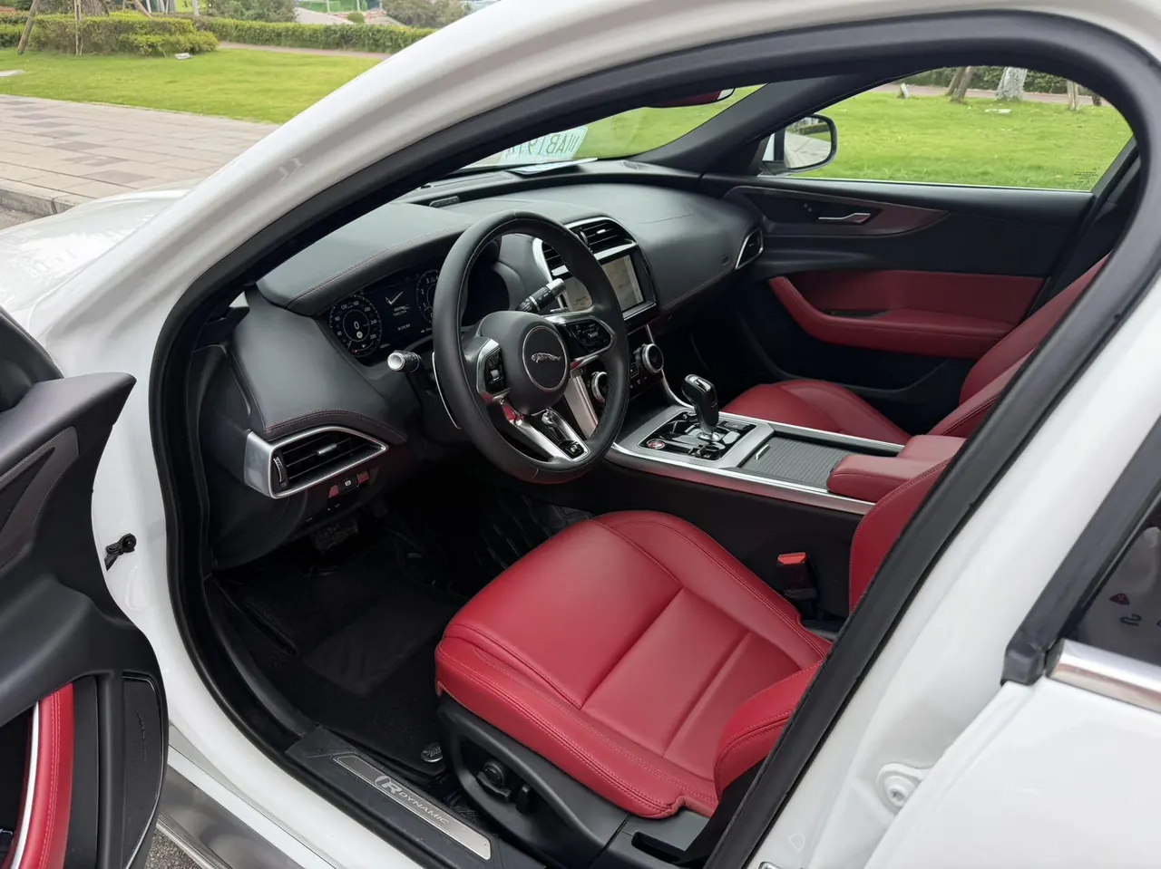 Jaguar 2021 XEL 2.0T 250PS R-DYNAMIC S Enterprising Sports Edition Automatic Gear 7