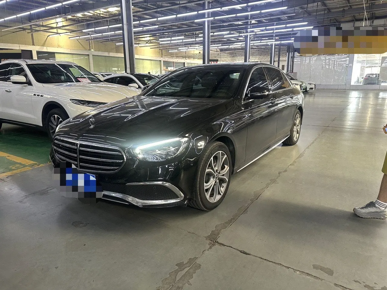 Mercedes Benz E Class 2022 E 300 L 2.0T Sports Fashion (Change 2) Automatic Gear - View 1