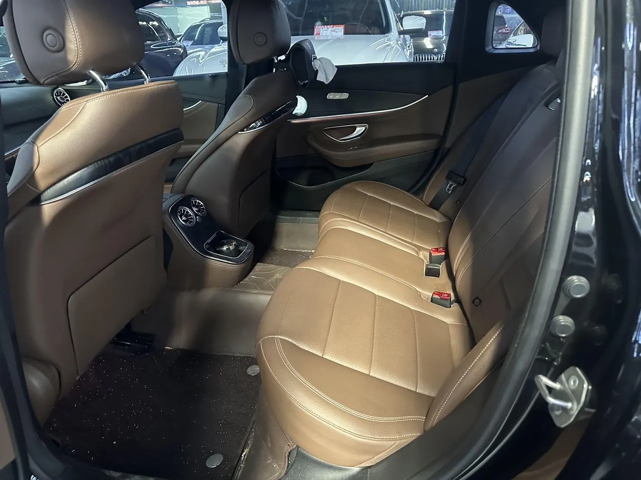 Mercedes Benz E Class 2022 E 300 L 2.0T Sports Fashion (Change 2) Automatic Gear 4