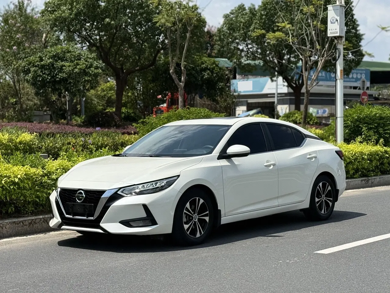 Nissan 2021 Sylphy 1.6 Stepless XL Pleasant Edition Automatic Gear - View 1