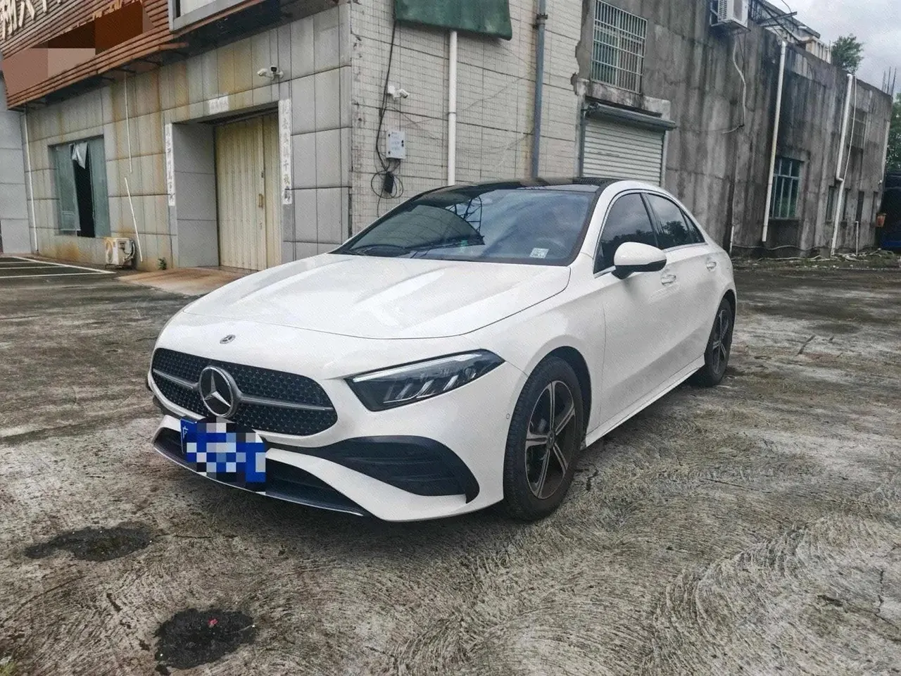 Mercedes Benz A- Class 2024 model A 200 L 1.3T Luxury Edition Automatic - View 1