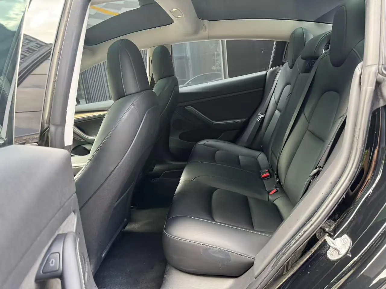 Tesla 2022 Model 3 rear-wheel drive version of automatic transmission 5