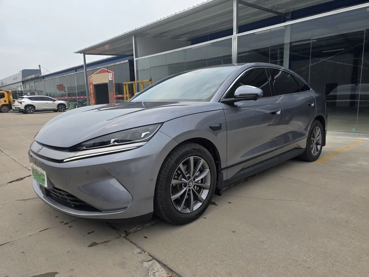 BYD 2025 Qin L EV 470KM Leading Automatic Gear - View 1
