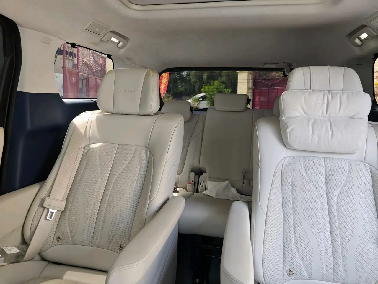 Buick 2024 GL8 Lu Zun PHEV 1.5T Luxury Edition 7-seat Automatic Gear 8