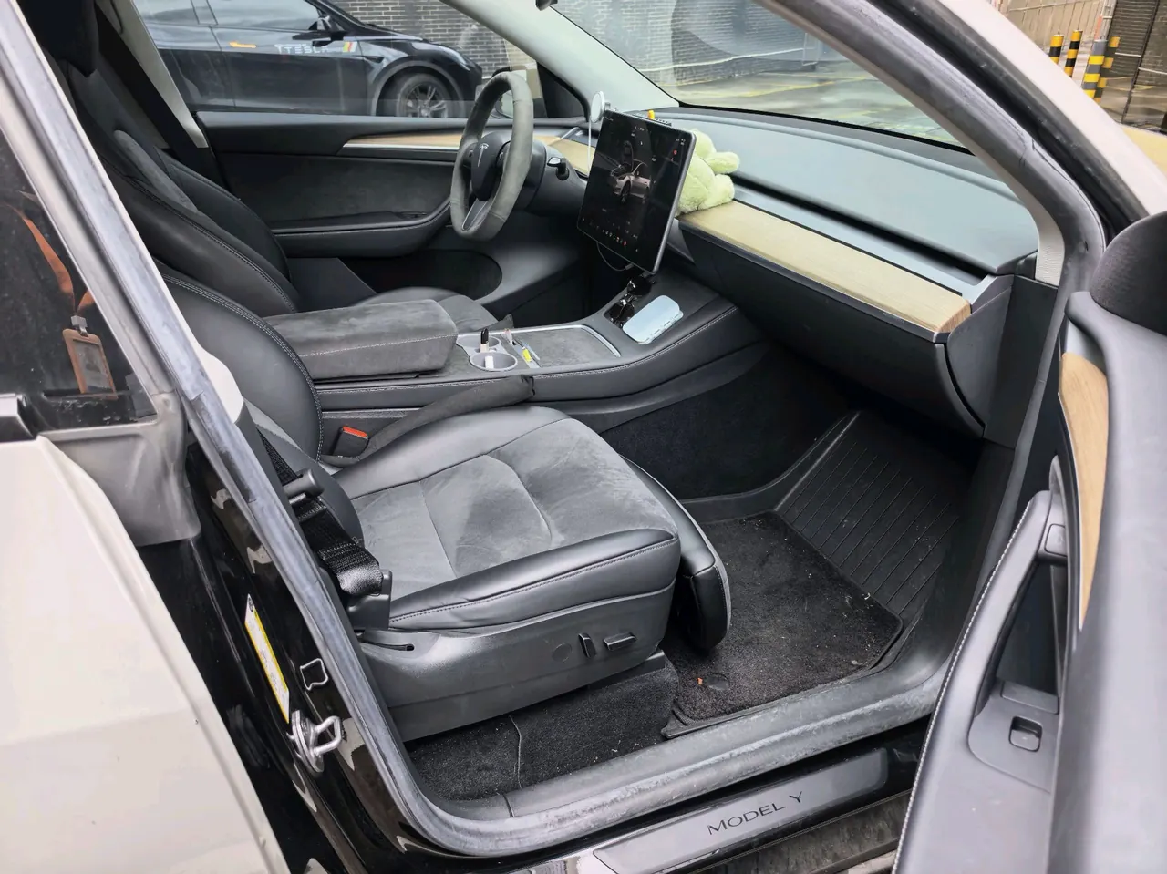 Tesla 2022 Model Y rear-wheel drive version automatic transmission 5