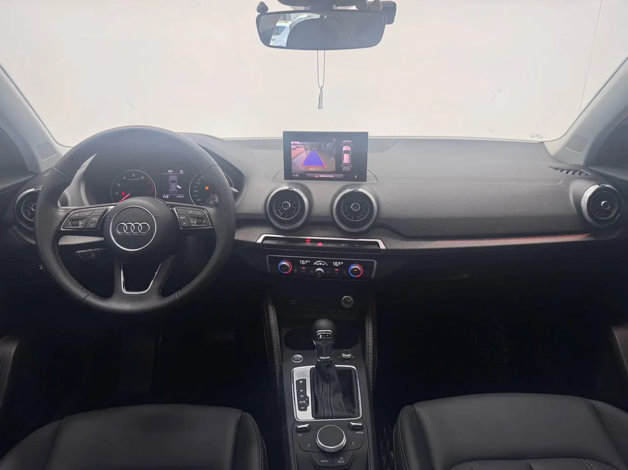 Audi 2022 Q2L 1.4TFSI 35TFSI Fashion Elegant Automatic 12
