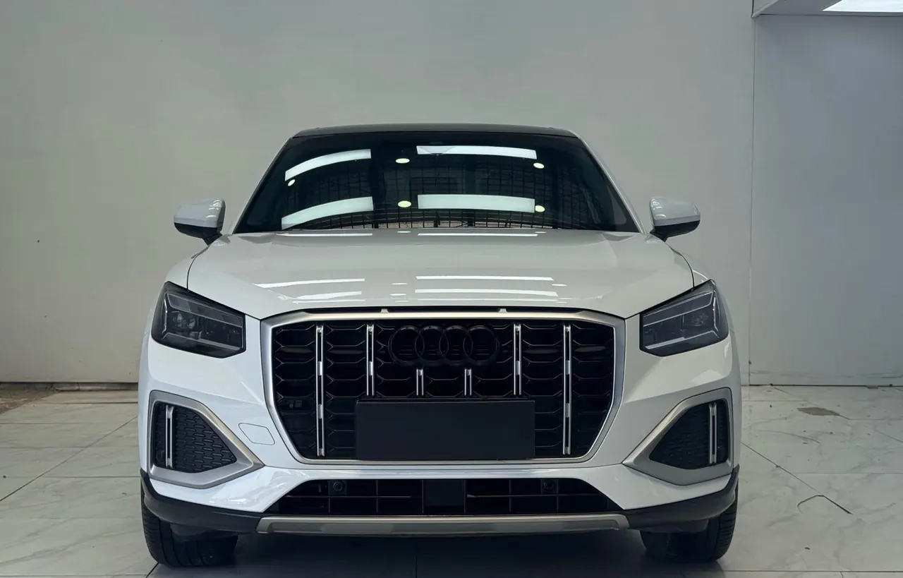 Audi 2022 Q2L 1.4TFSI 35TFSI Fashion Elegant Automatic 2