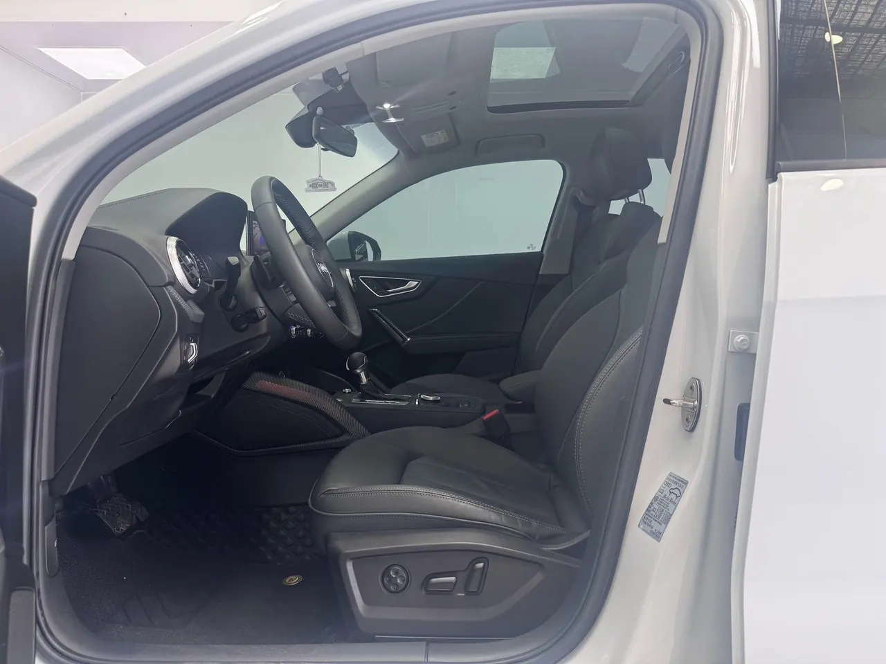 Audi 2022 Q2L 1.4TFSI 35TFSI Fashion Elegant Automatic 8