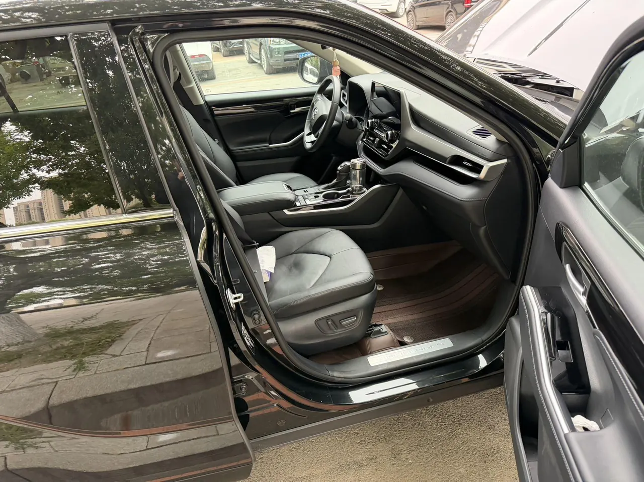 Toyota 2023 Highlander Dual Engine 2.5 Stepless Intelligent Electric Hybrid Four-wheel Drive Elite Edition 7-seat PLUS Edition Automatic Gear 4