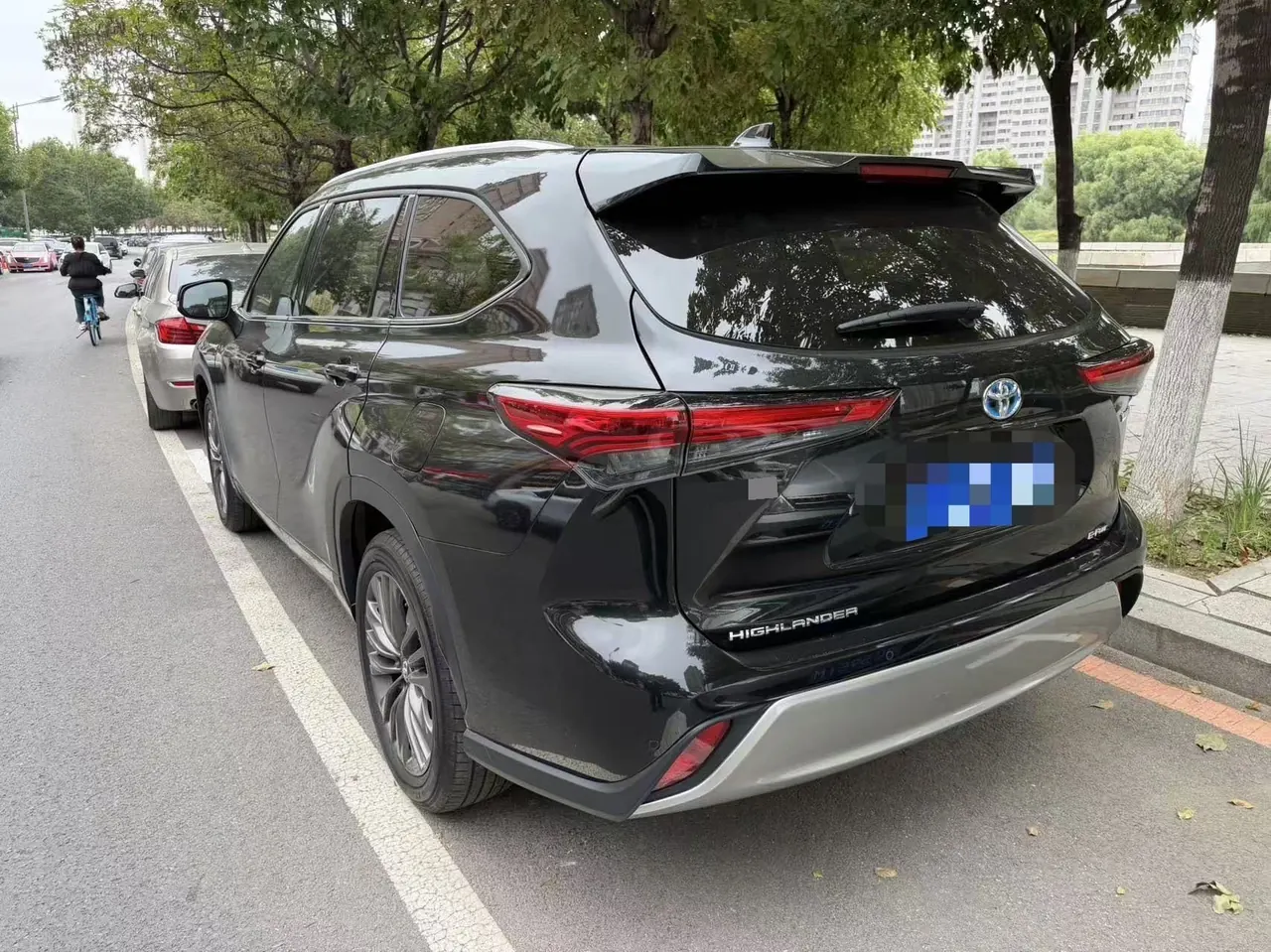 Toyota 2023 Highlander Dual Engine 2.5 Stepless Intelligent Electric Hybrid Four-wheel Drive Elite Edition 7-seat PLUS Edition Automatic Gear 7