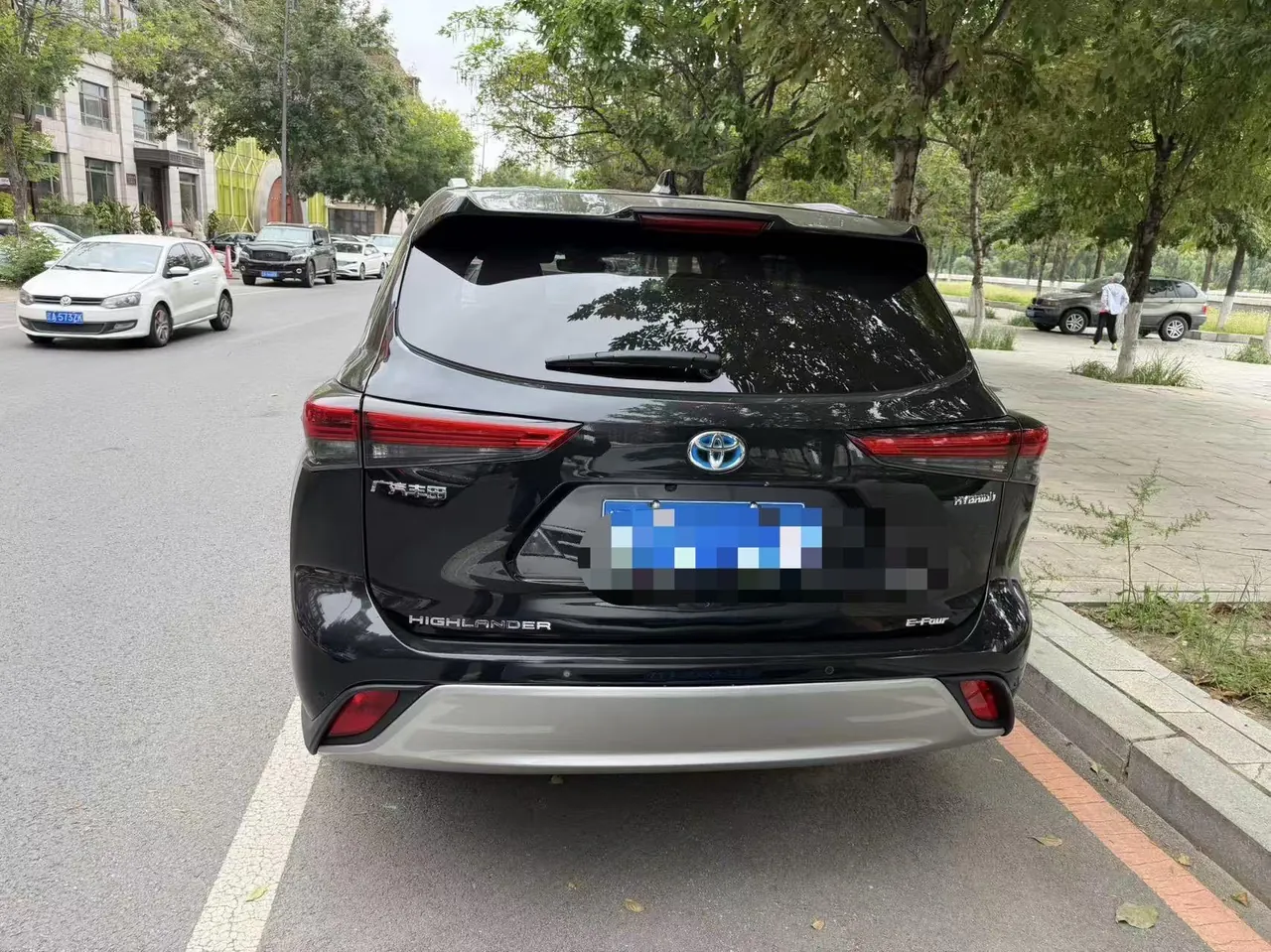 Toyota 2023 Highlander Dual Engine 2.5 Stepless Intelligent Electric Hybrid Four-wheel Drive Elite Edition 7-seat PLUS Edition Automatic Gear 9