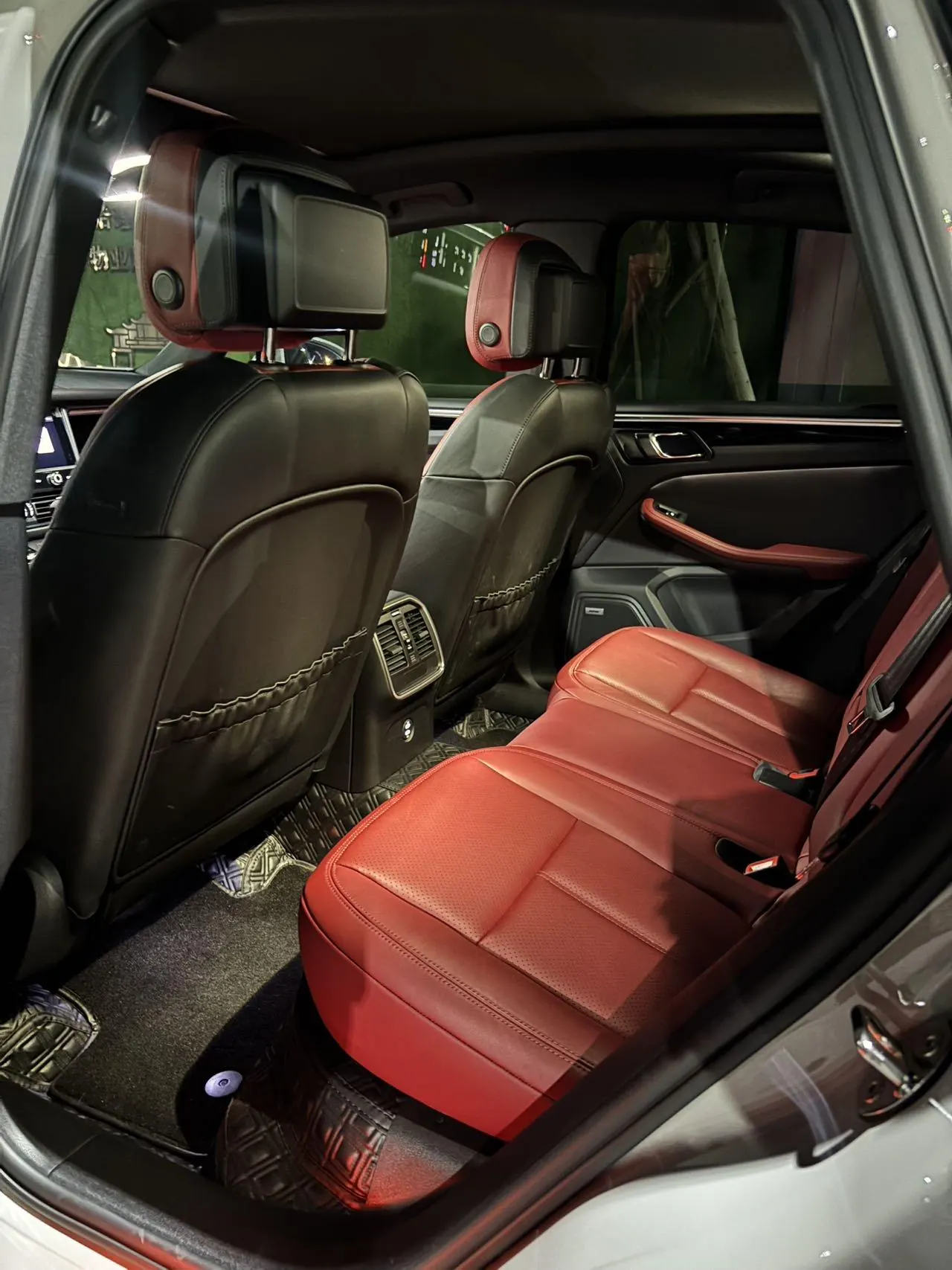 Porsche Macan (Imported) 2023 Macan S 2.9T Automatic 5