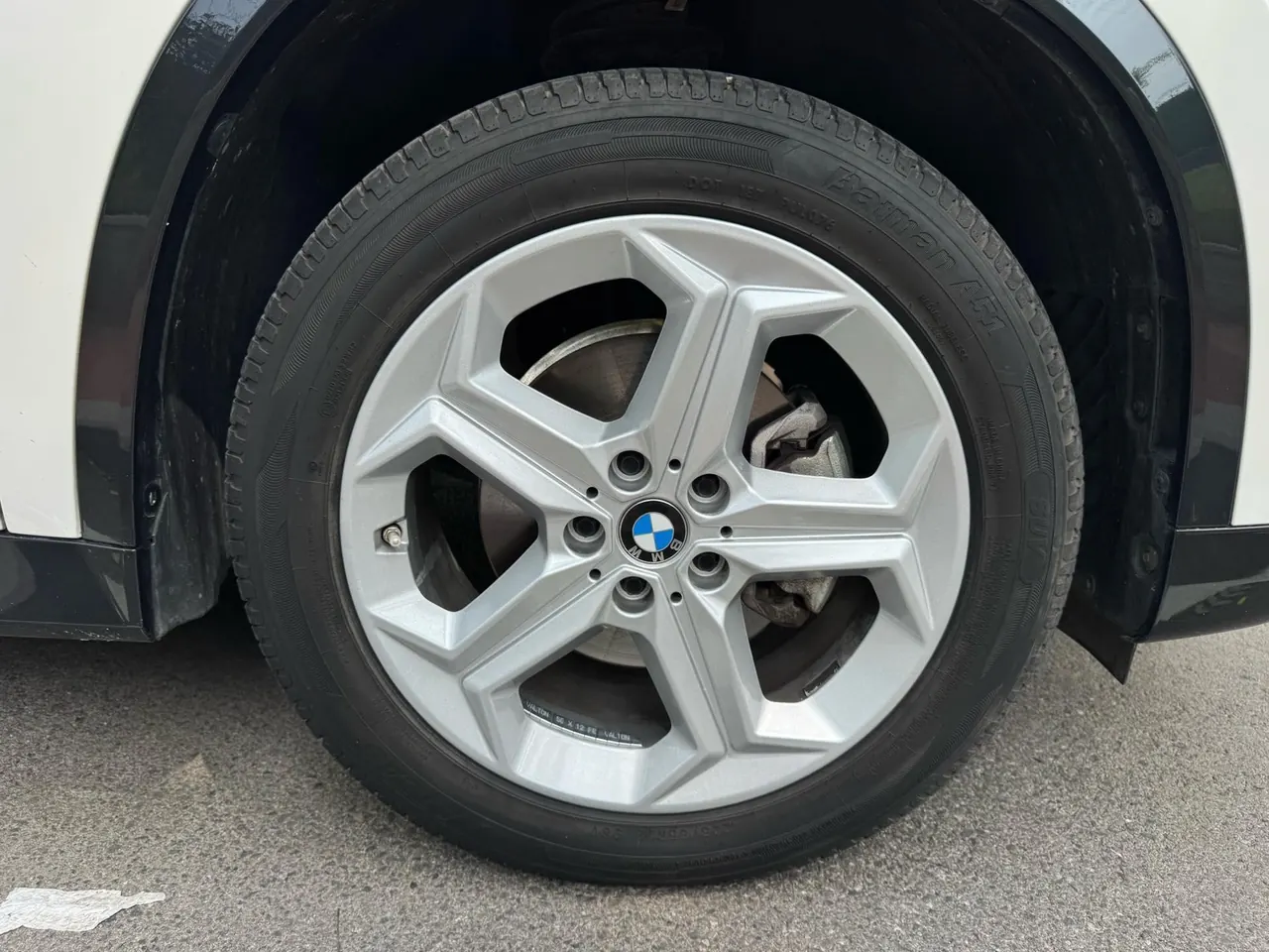 BMW 2024 X1 sDrive20Li 1.5T X design set automatic gear 12