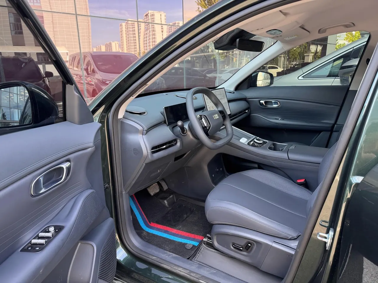 Geely Galaxy 2026 Starship 7 EM-i 1.5 130km Sailing Edition Automatic Gear 2