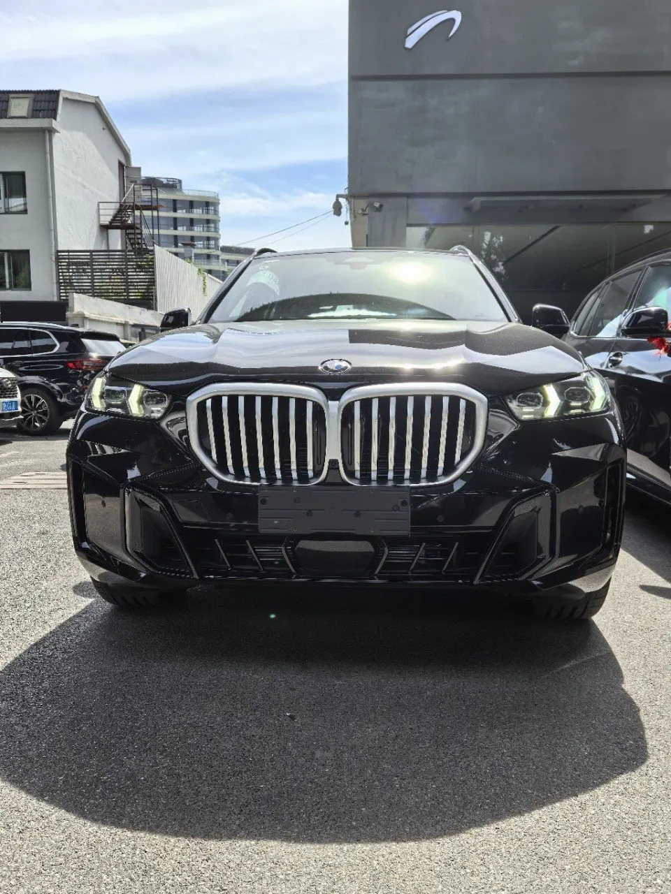 BMW 2023 X5 xDrive40Li 48V 3.0T M sports obsidian night suit automatic gear 2