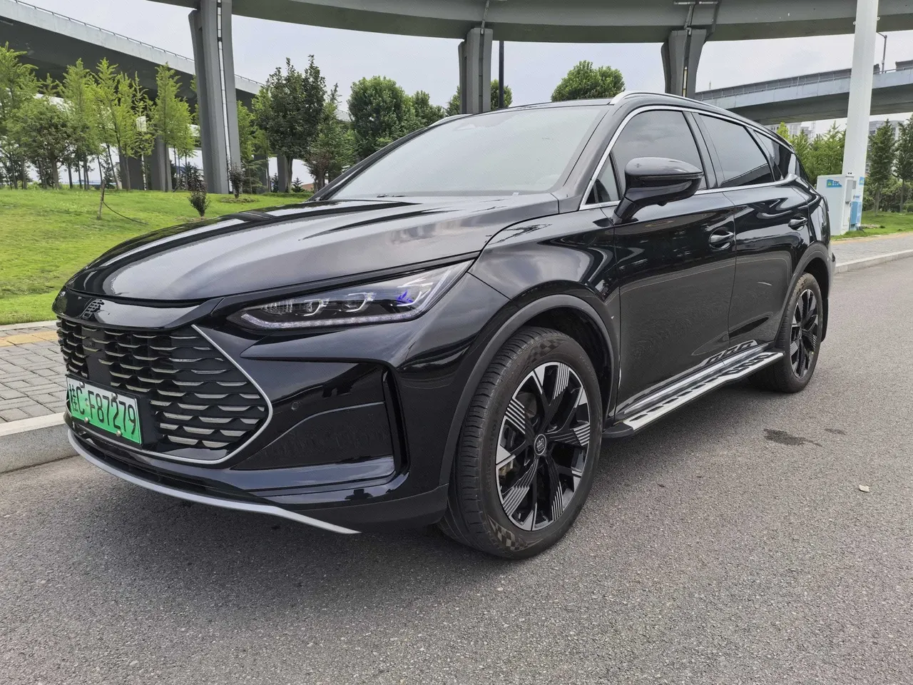 BYD Tang New Energy 2023 Tang DM-i 1.5T Stepless 112KM Champion Edition Exclusive Automatic Gear - View 1