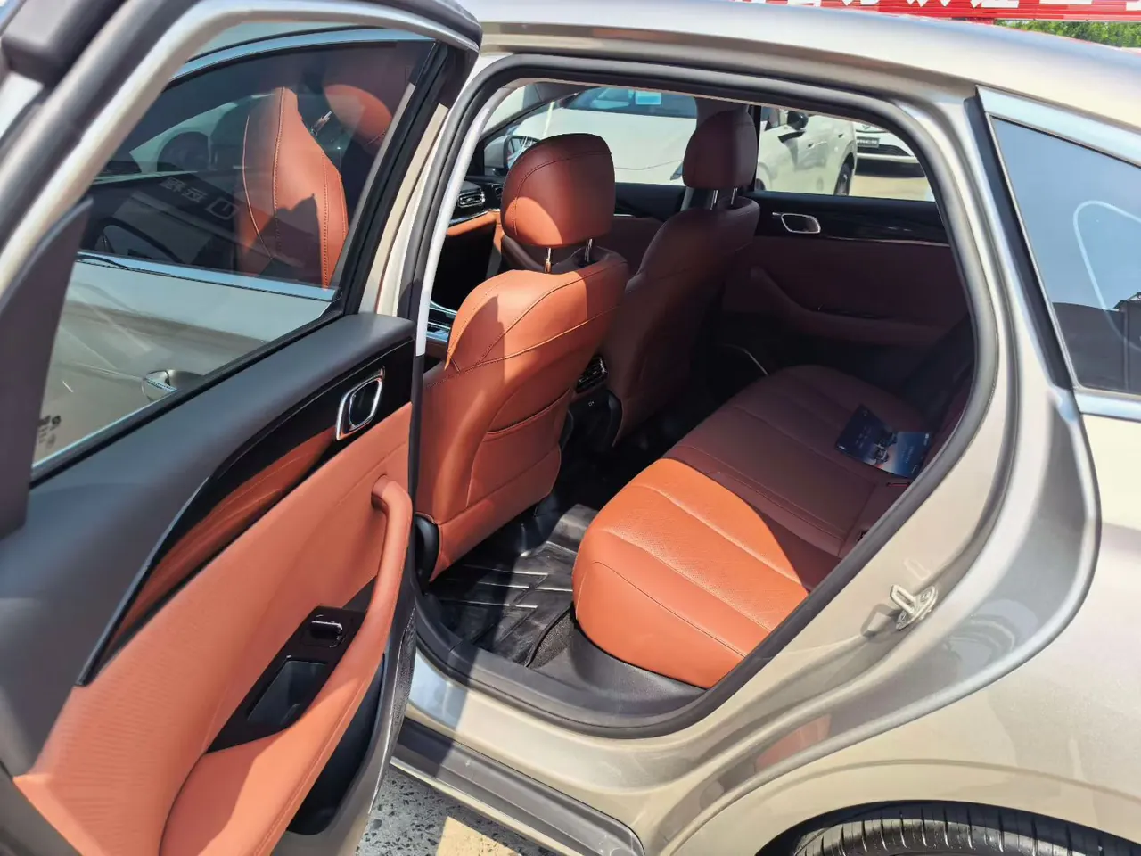 Geely 2026 Emgrand – Sedan 1.5T Flagship Automatic 4