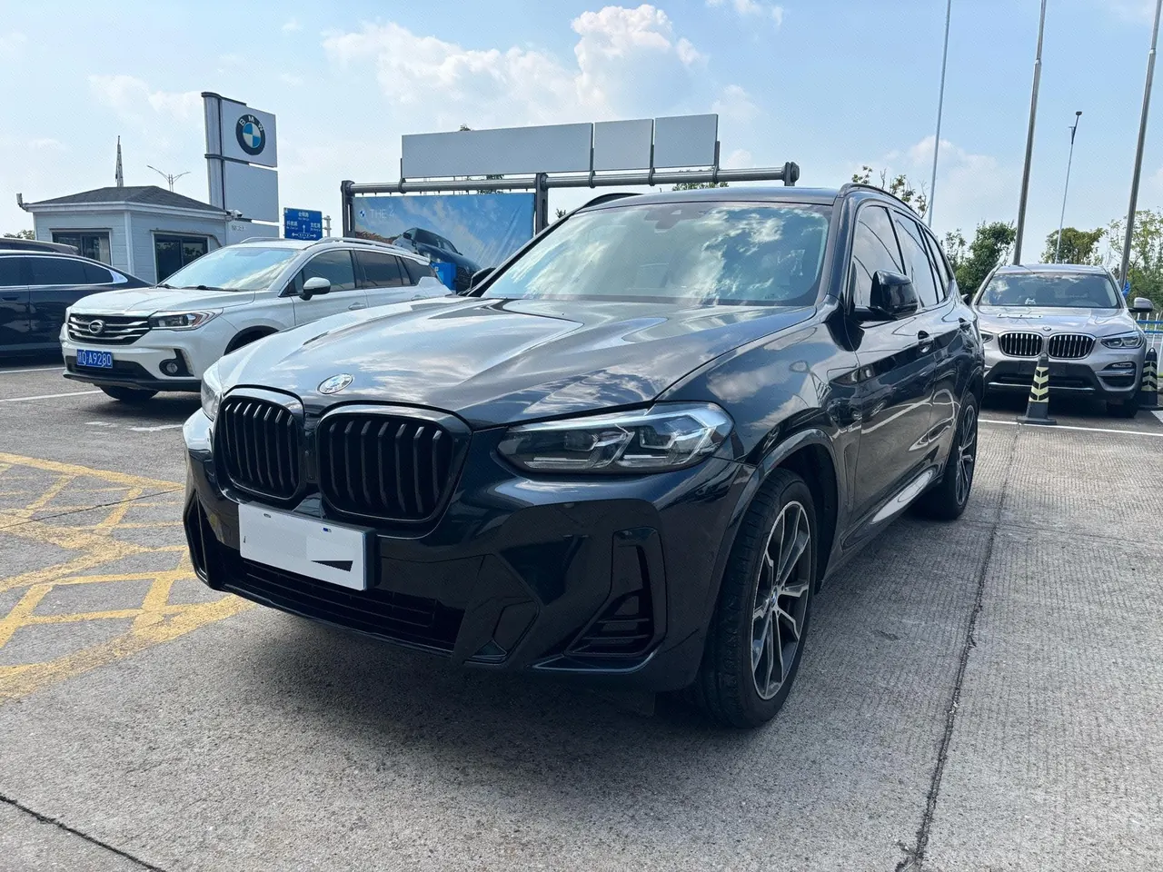 BMW 2023 X3 xDrive30i 2.0T Leading M Obsidian Night Suit Automatic Gear - View 1