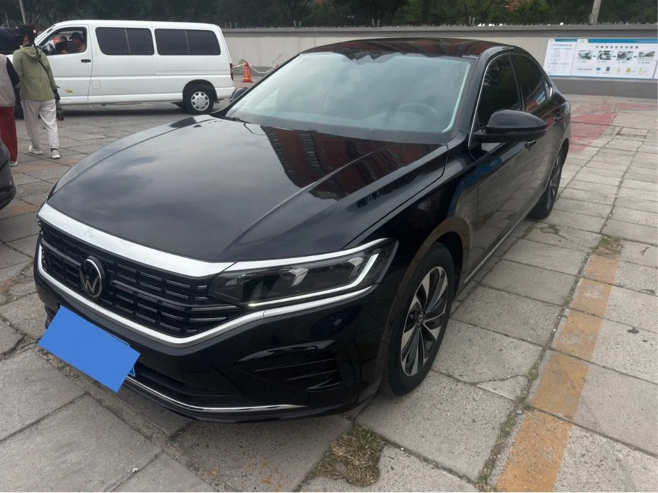 Volkswagen 2023 Passat 1.4TSI 280TSI Elite Edition Automatic - View 1