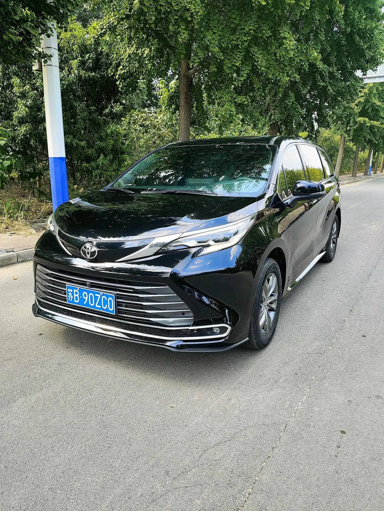 Toyota 2026 Sana 2.5 Stepless Four-wheel Drive Premium Edition Automatic Transmission - View 1