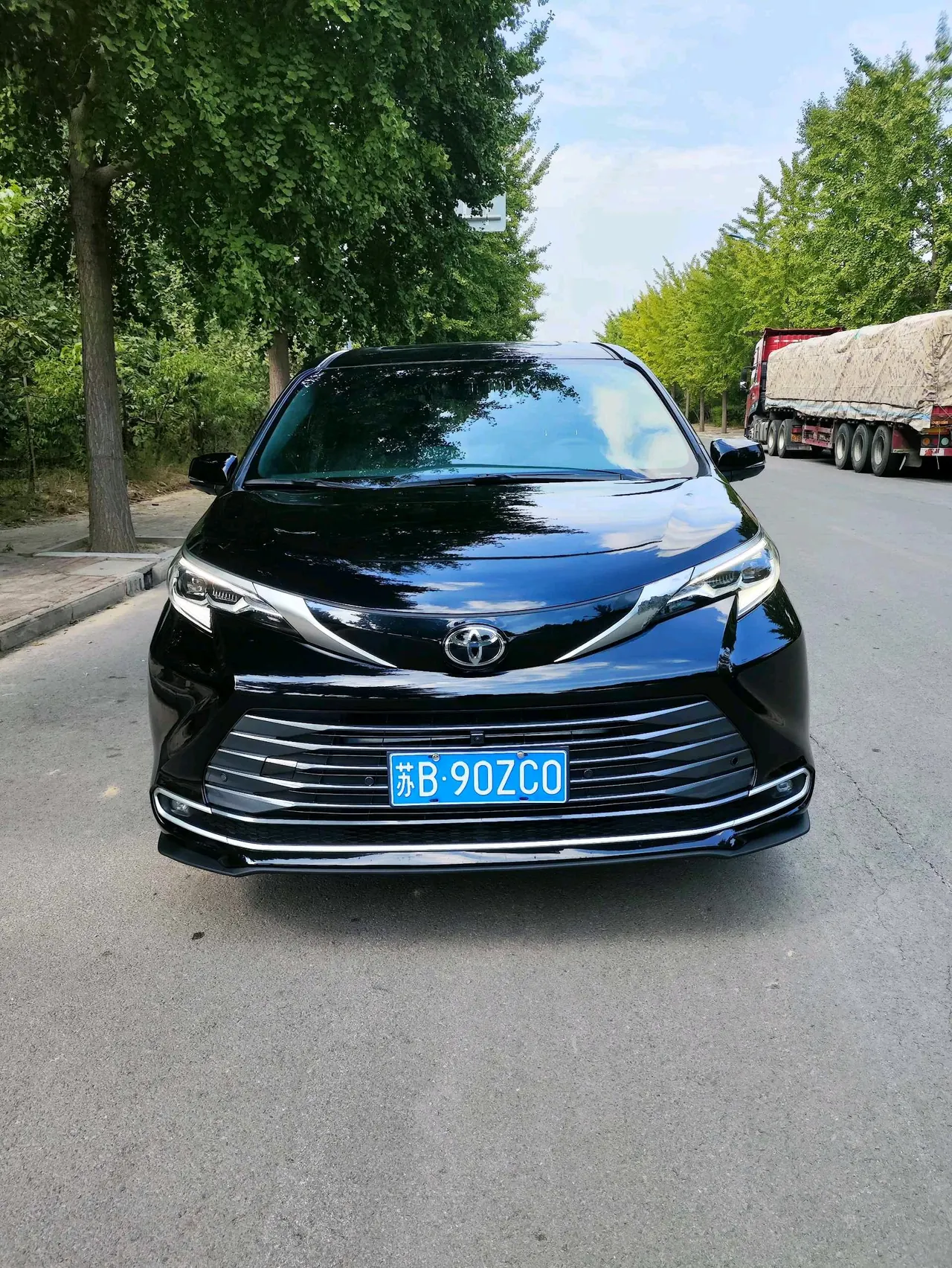 Toyota 2026 Sana 2.5 Stepless Four-wheel Drive Premium Edition Automatic Transmission 3