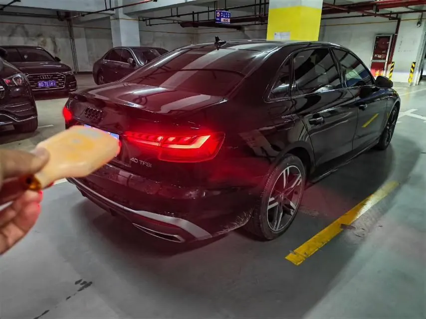 Audi 2020 A4L 2.0TFSI 40TFSI Fashion Dynamic Automatic 3